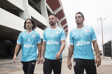 La nueva playera de Gallos Blancos en imágenes