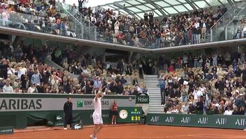 Uno de los mejores puntos de siempre en Roland Garros: lo que hace al final, apoteósico