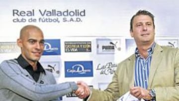 <b>PRESENTADO AYER. </b>El canario jugará por primera vez en un equipo del interior tras haber estado en Canarias y Valencia..