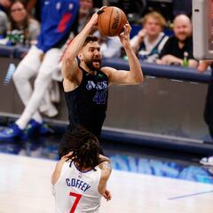 Why isn’t the Mavericks’ Maxi Kleber playing in Game 2 against the Thunder today?