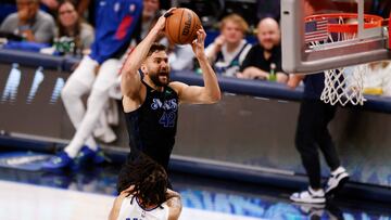 DALLAS, TEXAS - MAY 03: Amir Coffey #7 of the LA Clippers fouls Maxi Kleber #42 of the Dallas Mavericks during the second quarter in Game Six of the Western Conference First Round Playoffs at American Airlines Center on May 03, 2024 in Dallas, Texas. NOTE TO USER: User expressly acknowledges and agrees that, by downloading and/or using this Photograph, user is consenting to the terms and conditions of the Getty Images License Agreement. Ron Jenkins/Getty Images/AFP (Photo by Ron Jenkins / GETTY IMAGES NORTH AMERICA / Getty Images via AFP)