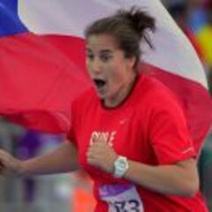 Karen Gallardo logra nuevo récord y clasifica a Río 2015