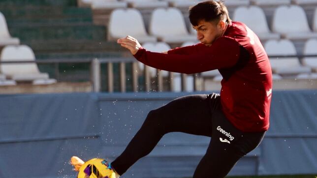 Carracedo seguirá de blanquiverde hasta 2028