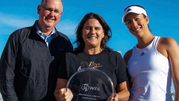 Conchita Martínez recibe el premio a entrenadora del año