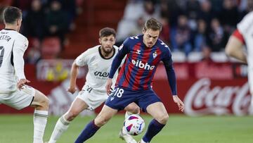 Partido de la jornada 37 de LaLiga Hypermotion entre Albacete y Eibar.