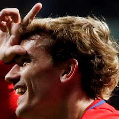 Griezmann celebra su gol como si estuviera jugando al Fortnite.