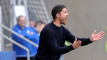 Xabi Alonso durante el partido de Bundesliga entre Bayer Leverkusen y Hoffenheim.