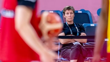 Elisa Aguilar, presidenta de la Federación Española de Baloncesto (FEB), durante un entrenamiento de la Selección en Guadalajara.