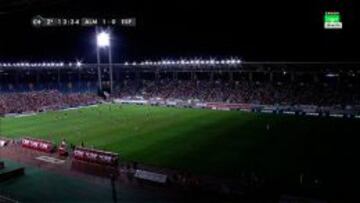 El Almería-Espanyol estuvo 10 minutos parado por un apagón en una parte del estadio.