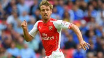 Monreal: "Espero renovar cuanto antes con el Arsenal"