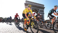 Tour de France: Pogacar crowned as Cavendish misses out on beating Merckx record