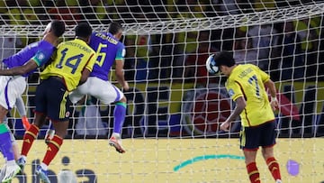 Luis Díaz y un golazo de cabeza ante Brasil