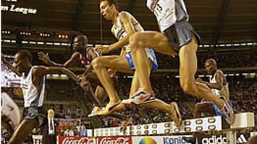 <B>RÉCORD DE ESPAÑA.</B> Antonio Martín Berlanas ha conseguido un nuevo récord de España en 3.000 metros obstáculos al parar el crono en un tiempo de 8:07.44.