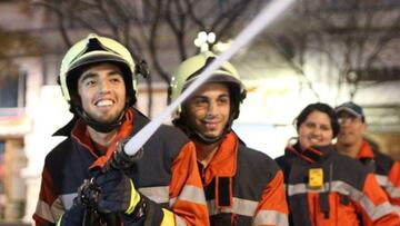 El día como bomberos de los futbolistas de Wanderers