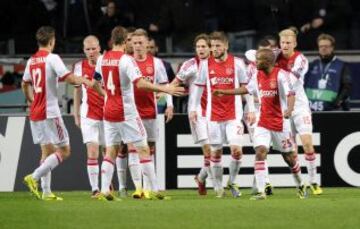 Los jugadores del Ajax celebrando un gol durante el partido de Champions League entre el Ajax y el FC Barcelona en el estadio Amsterdam Arena