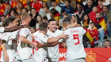 Manuel Akanji of Switzerland celebrates after scoring his team's first goal with teammates during the UEFA Nations League League A Group 2 match between Spain and Switzerland at La Romareda.