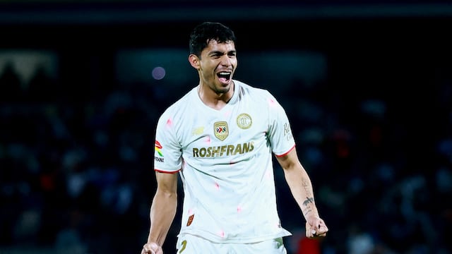 The champions suffer their first loss of the Clausura after surrendering a lead at home in a dramatic second half.