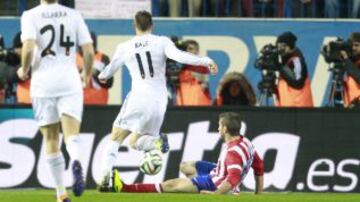 0-2. Penalti de Insúa a Gareth Bale.