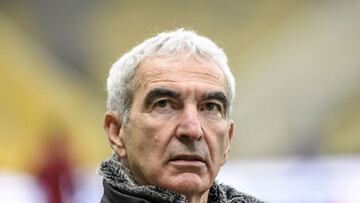 Nantes' French head coach Raymond Domenech is seen before the French L1 football match between FC Nantes and Lille LOSC at the La Beaujoire stadium in Nantes, western France on February 7, 2021. (Photo by Sebastien SALOM-GOMIS / AFP)
