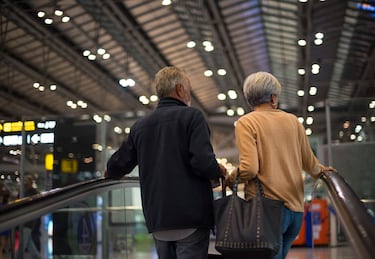 This budget airline wants travelers to help with lost luggage problem and rethink what suitcases they use