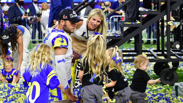 He played quarterback on the football team, and she was on the cheer squad—sound familiar? That’s the story of Matthew Stafford and his wife, Kelly.