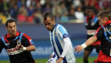 <b>LOS PESOS PESADOS. </b>El Málaga quiere atar a sus mejores jugadores y las conveesaciones con Duda son muy avanzadas en la mejora de su contrato con los blanquiazules.