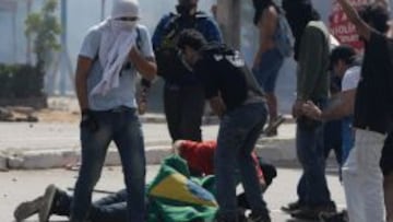 Incidentes entre la polic&iacute;a y los manifestantes en Fortaleza.