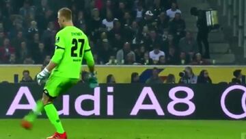 Este arquero casi sufre el blooper del año tras pegarle al aire