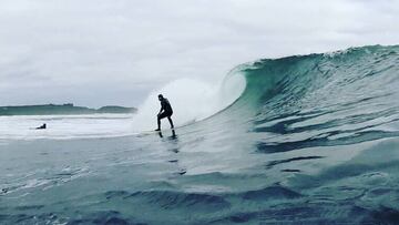 Buscan la ola perfecta en el indómito mar de Chiloé