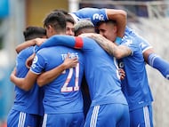 Futbol, Universidad de Chile vs Cobresal.
Fecha 30, campeonato Nacional 2022.
El jugador de Universidad de Chile Emanuel Ojeda, izquierda derecha centro, celebra su gol contra Cobresal durante el partido de primera division disputado en el estadio CAP de Talcahuano, Chile.
05/11/2022
Javier Vergara/PHOTOSPORT
Football, Universidad de Chile vs Cobresal.
30th date, 2022 National Championship.
Universidad de Chile's player Emanuel Ojeda, left right center, celebrates after scoring Cobresal during the first division match held at the CAP stadium in Talcahuano, Chile.
05/11/2022
Javier Vergara/PHOTOSPORT