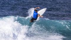 Andy Criere surfeando durante el Open Las Am&eacute;ricas de La Liga Iberdrola Fesurfing.