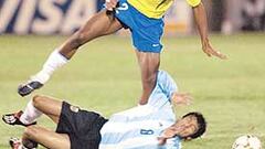 El Atlético negocia con el lateral Maicon