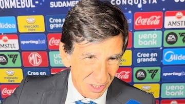 A Gustavo Costas le preguntan por Colo Colo y su respuesta sorprende