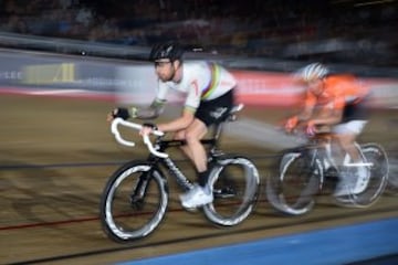 El británico Bradley Wiggins durante la competiciión de Madison en la prueba de los seis días de Londres.