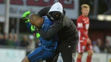 Match suspended after keeper is attacked by masked fan