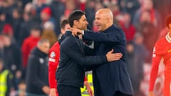 Xabi Alonso vuelve a aparecer en el peor momento de Slot