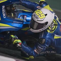 Iannone vuela, esta vez sin rueda, y Márquez ya es tercero