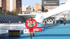 Ayad Lamdassem, en una foto de archivo, en la maratón de Valencia.