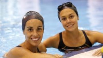  La capitana de la selecci&oacute;n espa&ntilde;ola de nataci&oacute;n sincronizada, Ona Carbonell, junto a su nueva compa&ntilde;era Clara Camacho (d), de 21 a&ntilde;os.