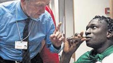 <b>RELACIÓN ROTA. </b>Aulas y Diarra conversan tras ganar el Lyon la Liga. Ahora están enfrentados.