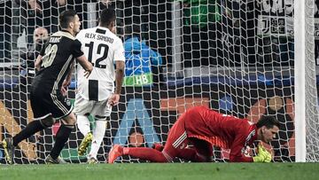 La increíble atajada de Szczesny en el Juventus-Ajax