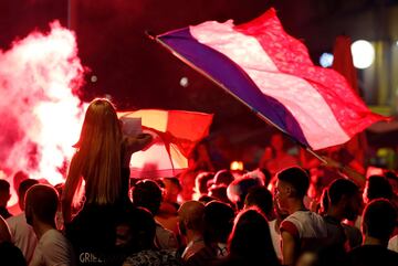 Los aficionados franceses celebraron la clasificación de su selección para la final del Mundial. 