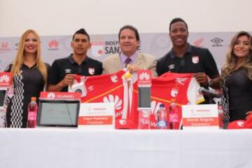 Daniel Angulo y Yeison Gordillo fueron presentados como refuerzos de Santa Fe