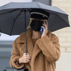 Consejos para usar la mascarilla con lluvia: ¿son eficaces si se mojan?