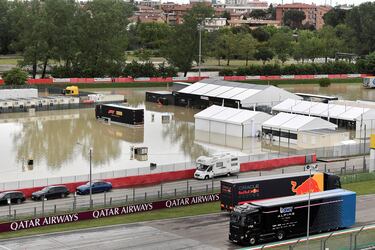 Las graves inundaciones en la región de Emilia Romaña en 2023 obligaron a la F1 a cancelar la carrera que se iba a disputar el fin semana del 20 y 21 de mayo. Hubo 14 fallecidos y 20.000 evacuadas debido a las fuertes lluvias. 
