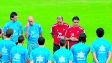 <b>UNO A UNO. </b>El técnico granota explicará a cada jugador si cuenta con él para la próxima campaña.