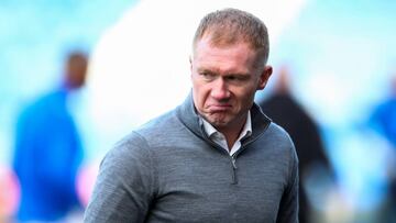 Paul Scholes, cazado disfrutando de un baile er¨®tico en un bar