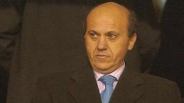 <b>JUICIOS.</b> Los dos ideólogos de las etapas gilistas más significativas de la política marbellí, Sierra y Del Nido, se sientan en el banquillo. En cuestión de meses, han pasado de un lado de la ley al otro.