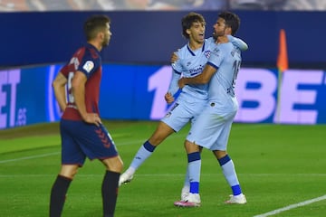 Tras el par¨®n, fue baja en Bilbao por sanci¨®n y ¡®debut¨®¡¯ en Pamplona. Marc¨® su primer doblete en el Atleti y jug¨® un partidazo. Se dispar¨® de nuevo la ilusi¨®n para este tramo final.