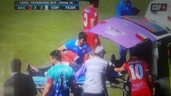 Árbitro se lesiona en duelo de la B y es retirado en ambulancia